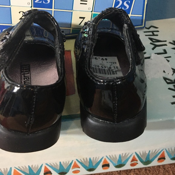 Bulk 3 pair Toddlers Girls Size 1 Shoes - Picture 3 of 8